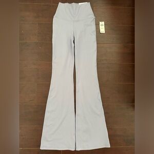 Gilly Hicks lavender Recharge flare leggings in size XS